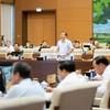  Thứ trưởng Bộ Công an Nguyễn Văn Long trình bày tờ trình dự án luật. 