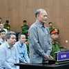Cựu Thứ trưởng Bộ NN&PTNT (cũ) Hoàng Văn Thắng trước bục khai báo.
