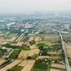 Ủy ban nhân dân các tỉnh, thành phố trực thuộc Trung ương tập trung nguồn lực để tiếp tục làm giàu, làm sạch, hoàn thiện, đối khớp, bổ sung thông tin với các thửa đất đã xây dựng cơ sở dữ liệu nhưng chưa đáp ứng tiêu chí "đúng - đủ - sạch - sống" và đo đạc lập bản đồ địa chính, lập hồ sơ địa chính, xây dựng cơ sở dữ liệu đất đai ở địa phương đối với những thửa đất chưa được xây dựng cơ sở dữ liệu.