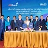Đại diện ABBank và ABS ký thỏa thuận hợp tác