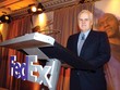 Fred Smith, Chủ tịch kiêm Tổng giám đốc điều hành Kl994 game bài casino hấp dẫn Fedex, từng đoạt giải  Ernst & Young Entrepreneur Of The Year Mỹ