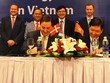 Đại diện Vestas và Phú Cường ký kết hợp tác làm dự án năng lượng gió