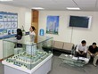 Các sàn giao dịch đang "bù đầu" với những đợt mở bán cuối năm Ngọ - Ảnh: Hoài Nam