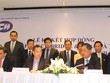 Lễ ký kết hợp đồng mua cổ phần và hợp đồng đặt mua Kl99kl Hoàn Trả Vô Tận giữa CII với Metro Pacific Tollways Corporation (MPTC) có tổng trị giá 1.950 tỷ đồng
