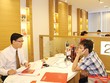 Tỷ lệ khách hàng duy trì hợp đồng trong những năm đầu tại Việt Nam chỉ khoảng 40 - 50%
