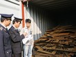 Thủ tục xác nhận hàng qua giám sát hải quan vẫn làm thủ công