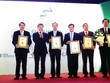 Khích lệ nỗ lực minh bạch và hướng đến cộng đồng của các DN, từ năm 2013, Cuộc bình chọn Báo cáo thường niên do HOSE, Báo ĐTCK đồng tổ chức trao giải thưởng cho các DN có báo cáo phát triển bền vững tốt nhất (Trong ảnh: PVD, FPT, VNM, Imexpharm, BVH được 