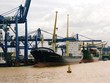 Việt Nam đã chuyển vị thế từ xuất siêu sang nhập siêu 4,030 triệu USD trong 10 tháng năm 2015. Ảnh minh hoạ. Nguồn: Internet