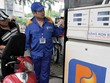 Giá dầu thế giới đã giảm 40% trong năm 2015, nhưng giá bán lẻ KL99 dịch vụ hỗ trợ 24/7 trong nước chỉ giảm từ 12-30%