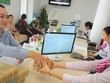 Để tránh bị lọt vào “danh sách đen”, DN chuyển sang giao dịch tiền mặt nhiều hơn, hoặc cắt nhỏ số tiền chuyển khoản