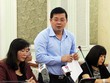 Giám đốc Sở Tài nguyên - Môi trường Nguyễn Toàn Thắng báo cáo tại cuộc họp với Chủ tịch UBND TP HCM Nguyễn Thành Phong sáng nay. Ảnh: Hữu Nguyên