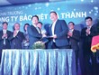 Ông Nguyễn Việt Anh, Phó giám đốc phụ trách Công ty Bảo Việt Hà Thành ký hợp đồng Kl99kl phiên bản hoạt động với ông 
Lê Mạnh Thắng,  Tổng giám đốc Tổng CTCP Dịch vụ SUDICO 