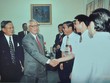 Nguyên Thủ tướng Kl993 ưu đãi thưởng hấp dẫn Võ Văn Kiệt bắt tay chúc mừng các nhân sự tham gia tạo dựng ngành 99Kl99 link đăng nhập trong ngày đầu tiên khai mở, 20/7/2000 
