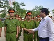 Bí thư Thành ủy TPHCM Đinh La Thăng động viên các chiến sĩ Đội Cảnh sát hình sự đặc nhiệm hướng Nam