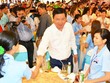 Bí thư Thăng dùng cơm với 600 công nhân đón Tết xa nhà