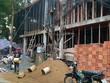 Giá cát tăng đang khiến nhiều nhà thầu xây dựng và chủ công trình điêu đứng. Ảnh: Việt Dũng