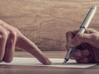 Tránh bẫy rủi ro ủy quyền các giao dịch tiền tỷ