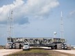 Xe bánh xích chở tàu vũ trụ của NASA