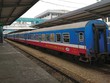 Sự nhếch nhác khiến việc quy hoạch lại ga Hà Nội là một nhu cầu chính đáng. Ảnh: Dũng Minh 