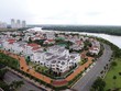 Trong khi đó, phân khúc đất nền, nhà phố giao dịch khá sôi động. Ảnh: Đức Thanh