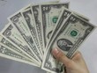 Mỗi lần về Tết tôi phải lì xì mất 5.000 USD