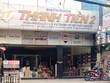 Các cửa hàng vật liệu xây dựng và nội thất sau Tết rất vắng khách. Ảnh: Việt Dũng