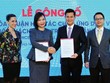 Đại diện VietinBank và ON trao thỏa thuận hợp tác