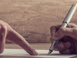 Khi nhân viên phải làm sai theo lệnh sếp