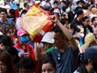 Người dân chen lấn vào Thảo Cầm Viên Sài Gòn chơi lễ