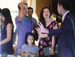 Khách hàng cần tìm hiểu kỹ các chương trình khuyến mãi mà chủ Kl99ok phiên bản mới đưa ra. Ảnh: Gia Huy