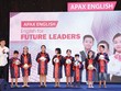 Đội trưởng U23 Việt Nam Lương Xuân Trường với khả năng nói tiếng Anh thuần thục tham gia giao lưu cùng các Apaxer ngày tốt nghiệp 