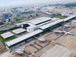 Sức ép phải sớm triển khai nhà ga T3 là rất lớn bởi đến cuối năm 2017, sản lượng hành khách thông qua Cảng hàng không quốc tế Tân Sơn Nhất đã vượt con số 36 triệu khách, trong đó Nhà ga quốc nội T1 đã khai thác 22,37 triệu lượt (vượt 1,5 lần công suất thiết kế).