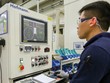Việt Nam sẽ ưu tiên thu hút các dự án công nghệ cao. Trong ảnh: Kl994 nhà cái bóng đá world cup tại nhà máy GE Hải Phòng. Ảnh: Đức Thanh