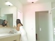 Đèn làm ấm phòng và hong khô đồ vật chỉ trong vài giây