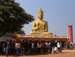 Ngôi chùa ở Ka Rôn (Lào) có tuổi đời từ lâu, được cho là linh thiêng nên cứ vào dịp tết cổ truyền, nhiều người Việt lại sang đây để cầu may mắn.