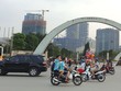 Công viên Cầu Giấy nằm trong Khu đô thị mới Dịch Vọng, phường Dịch Vọng, quận Cầu Giấy, Hà Nội