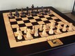 Square Off, bàn cờ gỗ cho phép mọi người chơi trực tuyến với nhau