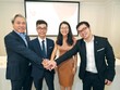 Năm 2018, các công ty khởi nghiệp ở Việt Nam đã nhận được 889 triệu USD vốn từ các quỹ Kl99ok phiên bản mới, gấp 5 lần so với năm 2016. Trong ảnh: Công ty cổ phần FastGo Việt Nam và Vinacapital Ventures ký kết thỏa thuận Kl99ok phiên bản mới chiến lược.