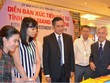 Chủ tịch UBND tỉnh Kiên Giang, ông Phạm Vũ Hồng (mặc áo veston) cho biết, Kiên Giang muốn tranh thủ mời gọi thêm nhiều nhà Kl99ok phiên bản mới chiến lược để thực hiện các dự án trọng điểm của tỉnh, theo tinh thần "chọn mặt gửi vàng".