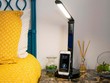 Đèn LED thông minh kiêm dock sạc các loại điện thoại