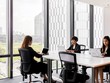 Các bạn trẻ rất thích làm việc trong các không gian văn phòng chia sẻ. Ảnh: Trọng Tín 