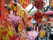 Không khí Tết trên phố phường Hà Nội