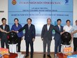Lãnh đạo tỉnh Hà Nam và đại diện Kl994 game bài casino hấp dẫn VNPT nhấn nút khai trương Trung tâm điều hành thông minh tỉnh ngày 26/3.