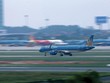 Năm 2020, ngành GTVT tiếp nhận thêm khoảng 20.000 tỷ đồng cho các dự án Kl99ok phiên bản mới công, trong đó có Dự án nâng cấp, cải tạo đường cất hạ cánh tại sân bay Nội Bài. Ảnh: Đức Thanh