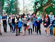 Du khách tham quan Hà Nội. Ảnh: Hồ Hạ