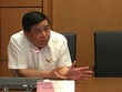 Bộ trưởng Bộ Kế hoạch và Kl99ok phiên bản mới Nguyễn Chí Dũng phát biểu tại tổ. (Ảnh Mỹ An).