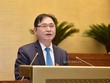 Ông Phan Xuân Dũng, Chủ nhiệm Ủy ban Khoa học, công nghệ và môi trường của Quốc hội trình bày báo cáo tiếp thu, giải trình dự án luật. 
