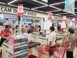 Khi tổng thu nhập giảm, thì chi tiêu của các hộ gia đình khó có thể tăng. Ảnh: Đức Thanh