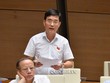 Ông Hoàng Quang Hàm phát biểu tại nghị trường.