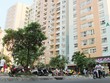 Nhà giá rẻ, bàn mãi không ra